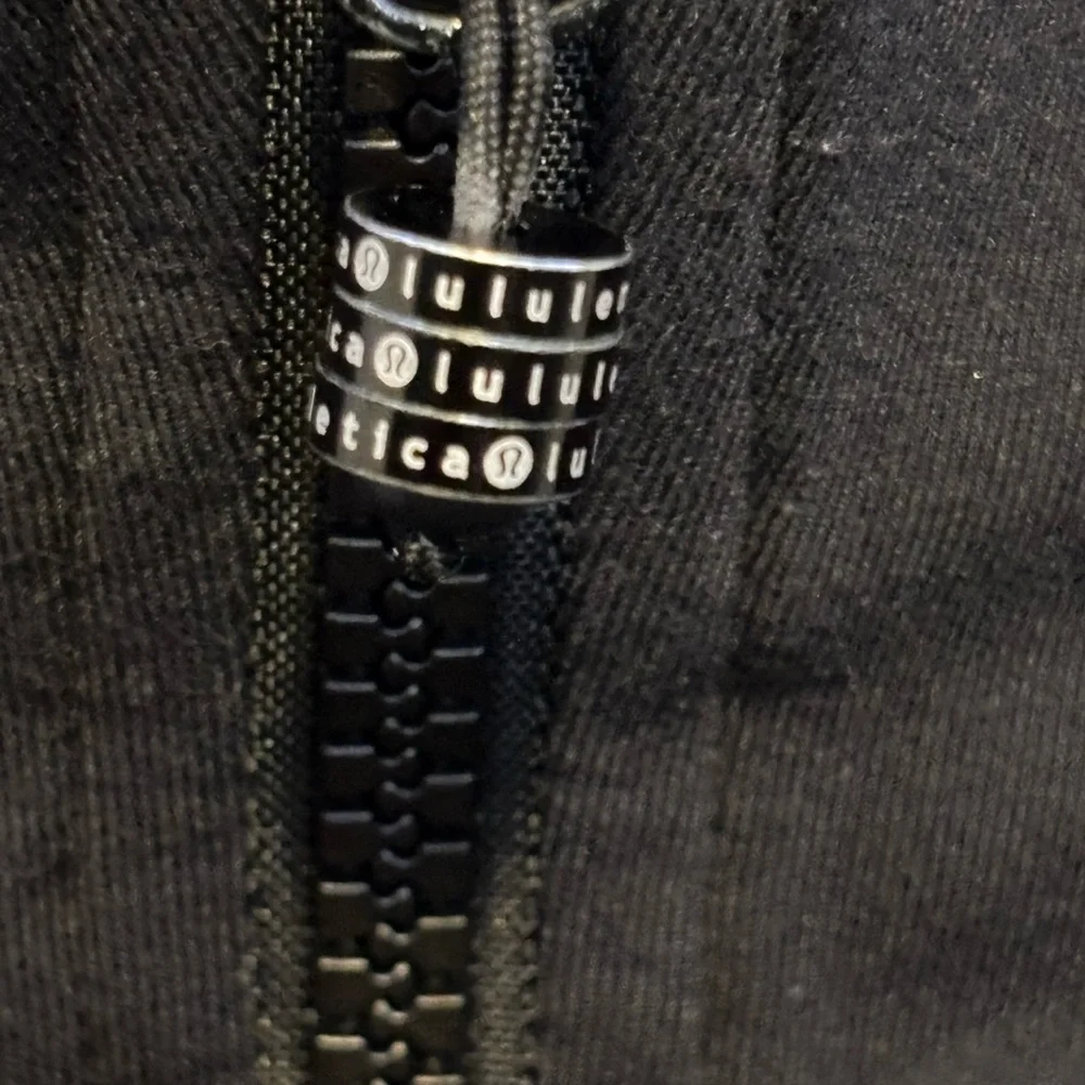 Lululemon active jacket - Picture 2 of 4